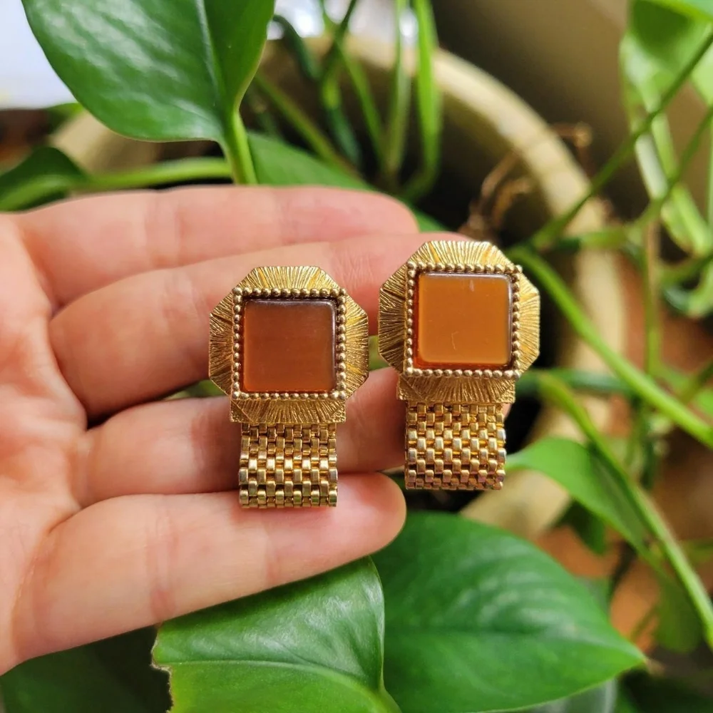 Vintage 1980s Mesh Chain Gold Modernist Square Cuff Links